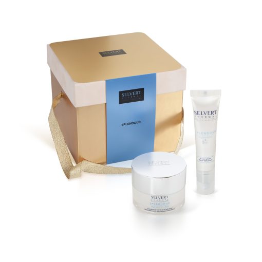 Selvert's Splendour Giftbox biedt diepe hydratatie en versteviging met hyaluronzuur en vitamine B3. Verwijder rimpels en straal met een volle, gladde huid. Ontdek de anti-verouderingskracht van de Selvert Splendour Giftbox. Hydrateer, verstevig en verminder rimpels met de krachtige formules van hyaluronzuur en vitamine B3.